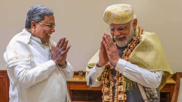  Karnataka Congress Alleged That BJP Is Favor To Pakistan Leaders 