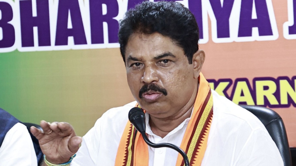 R Ashok Says Karnataka Govt Neglects Students in Grades 5 8 9 and 11 During Elections