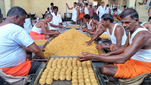 4 lakh laddu Preparation in Male Mahadeshwara hill know details