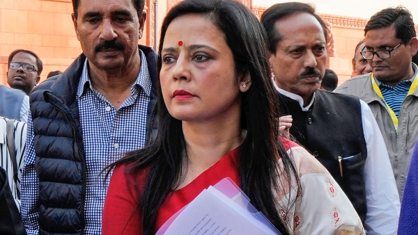 Cash For Query Case CBI Raids Trinamool s Mahua Moitra s Kolkata Hom