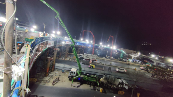 Namma Metro BMRCL will be build 250 Meter Travelator Skywalk Between Yellow lin- Blue Line stations Namma Metro BMRCL will be build 250 Meter Travelator Skywalk Between Yellow lin- Blue Line stations