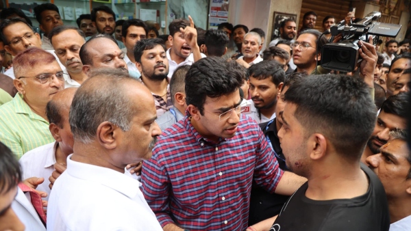 Tejasvi Surya Attempt To Spread Hate In Nagarathpet Hanuman Chalisa Case Says Dinesh Gundu Rao Tejasvi Surya Attempt To Spread Hate In Nagarathpet Hanuman Chalisa Case Says Dinesh Gundu Rao