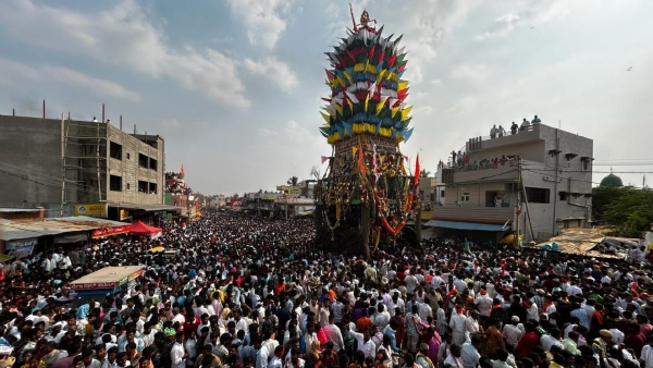 Nayakanahatti Thipperudraswamy Rathotsava 2024 Flag auction for 61 00 000 to D Sudhakar Nayakanahatti Thipperudraswamy Rathotsava 2024 Flag auction for 61 00 000 to D Sudhakar
