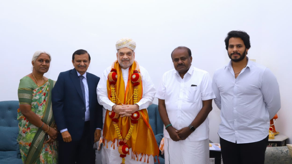 Lok Sabha Poll Union Home Minister Amit Shah met Former CM Hd Kumaraswamy