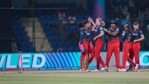 RCB vs MI RCB Defeats Mumbai Indians in Nail-Biting Thriller to Qualify for WPL 2024 Final