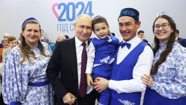 Russian President Putin s Opposite Leaders Are In Tension After He Got Re Elected