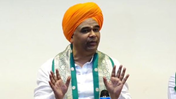 Dharwad Dingaleshwar Swamiji Will Decide to Contest Independent against Pralhad Joshi On April 2nd Dharwad Dingaleshwar Swamiji Will Decide to Contest Independent against Pralhad Joshi On April 2nd