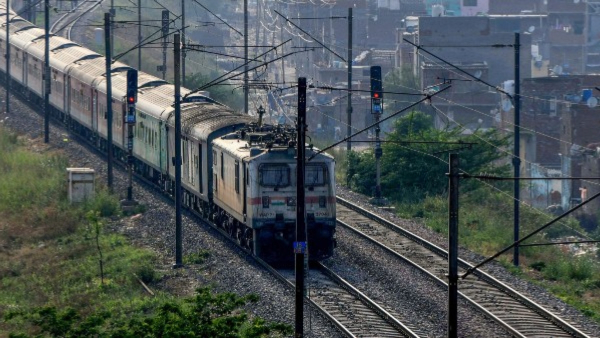 SWR Increased Security in Train for Give More Safety to Womens Children Passengers Know details