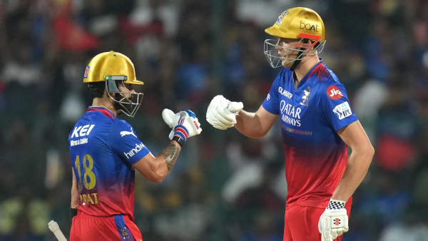 RCB Completed 1500 Sixes in IPL RCB Completed 1500 Sixes in IPL