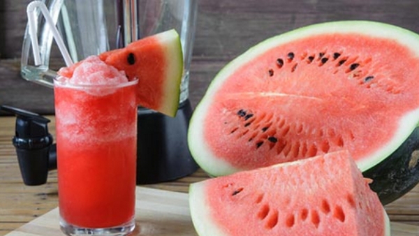 How To Make Watermelon Juice With Pepper For Summer Days