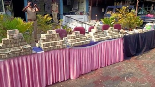 Ballari Police Seize 5 6 Crores Cash 3 Kg Jewellery in Pre-Election Crackdown Ballari Police Seize 5 6 Crores Cash 3 Kg Jewellery in Pre-Election Crackdown