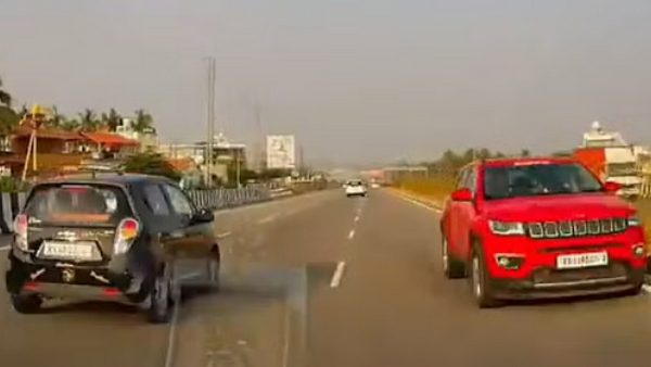 Bengaluru-Mysuru Expressway SUV Car was move in Wrong route video viral