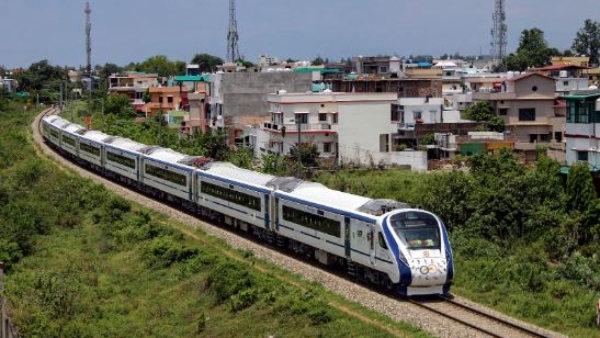Vande Bharat Express Train Likely to Operate As Special Train between Bengaluru to Ernakulam