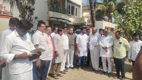 Vinay Kumar contest as independent candidate in Davanagere Worried to Congress candidate