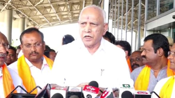 Dharwad People are For Pralhad Joshi Don t Do you Contest Yediyurappa Request to Dingaleshwar Swamiji