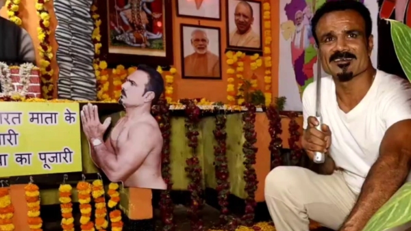 Narendra Modi Karnataka Fan Chopped-Off Finger To Goddess Kali For PM Modi