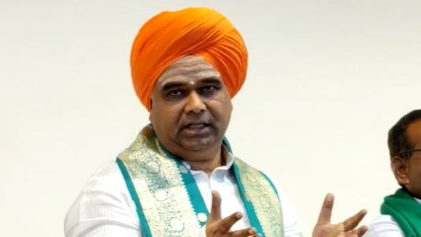 Lok Sabha Election 2024 Who Will Get Benefit From Dingaleshwar Swamiji Contest