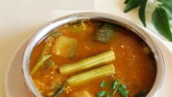Drumstick Brinjal Curry Recipe Know How to Make Nuggekai Badankai Sambar in Kannada