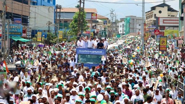 Lok Sabha Election 2024 Political Party Give More Guarantees In This Election