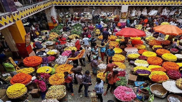 Ugadi 2024 Flowers And Fruits Price Hiked For Ugadi Festival Ugadi 2024 Flowers And Fruits Price Hiked For Ugadi Festival