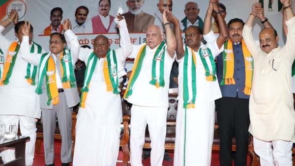 DCM DK Shivakumar Lashes Out AT H D Kumaraswamy