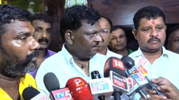 Hubballi Congress is trying to avoid the Neha s murder Probe Outrage by Niranjan Hiremath