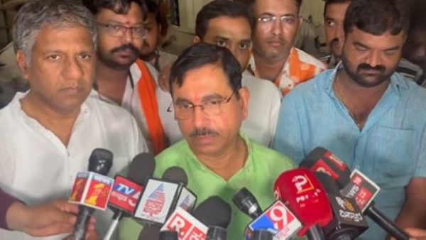 Hubballi Murder Neha Hiremath Father Congress Corporate Niranjan Request to Pralhad Joshi