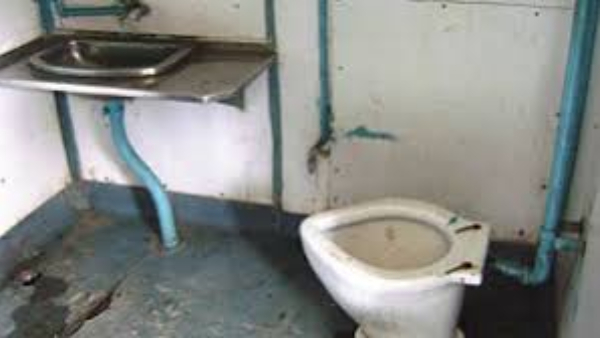 Indian Railways Will Adopted Technology For Solve the Toilet Smell Issued in Train