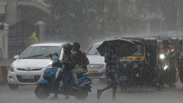 India weather Heavy rainfall forecast for next two days in this states including Karnataka