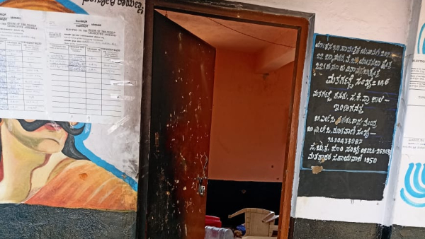 5 Villages People attack on polling booth in Indiganatta