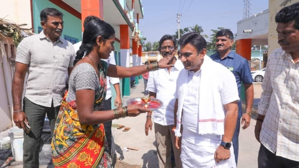K Sudhakar had lunch at the home of a Dalit activist