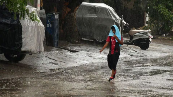 Kalaburagi Rain Kalaburagi is experiencing heavy winds and torrential rain with hail