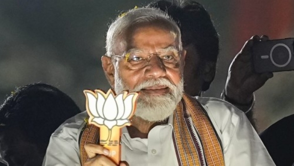 Mangalore Road Show Reveals Vibrant Coastal Culture in Prime Minister Modi s Visit