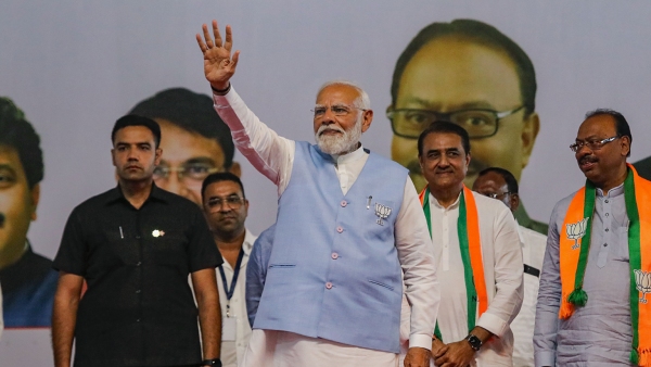 PM Stresses Importance of Relations with China Calls for Urgent Resolution of Border Tensions