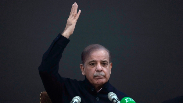 Pakistan Business Tycoons Are Suggesting Pak PM To Speak With India About Business Deals Pakistan Business Tycoons Are Suggesting Pak PM To Speak With India About Business Deals