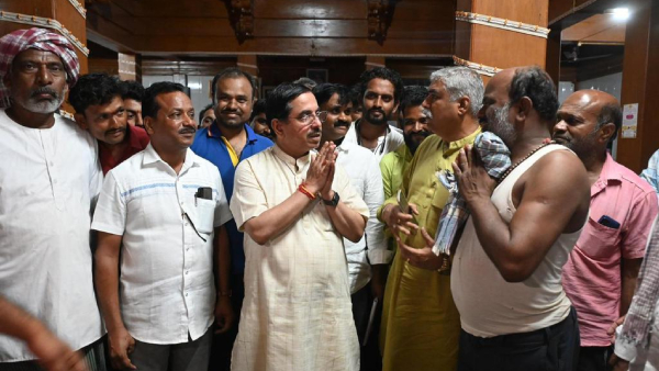 Pralhad Joshi says I Have Not Wronged Any Lingayat Hits Back for Vinay Kulkarni Hitler Allegations