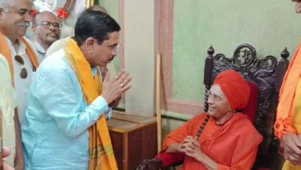 LS Polls Pralhad Joshi Jagadish Shettar Basavaraj Bommai Will Nomination Files Today