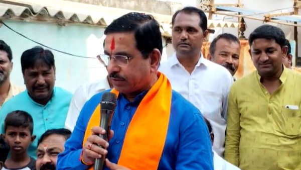 Karnataka Congress Govt Will Fall Soon Pralhad Joshi Revealed Siddaramaiah and DK Shivakumar Plans