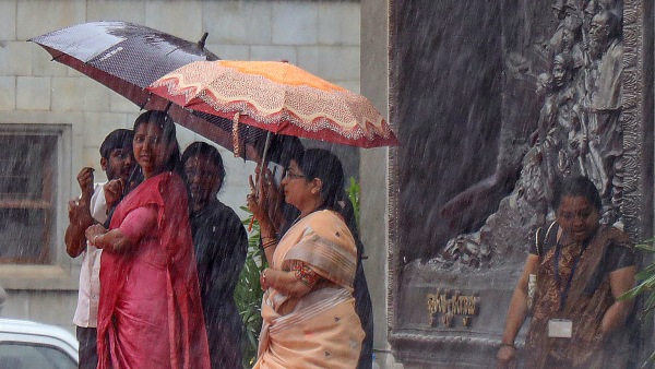 Karnataka Weather Heavy Rain Alert Issued for These Districts Until April 15th