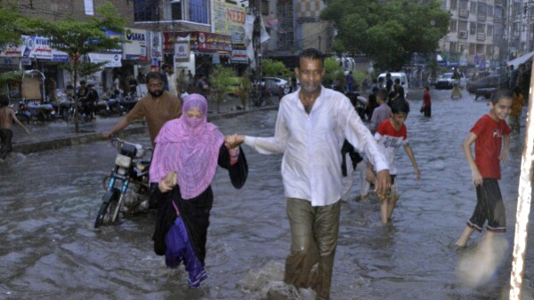 news world heavy rains set off flash floods killing 33 people in afghanistan in kannada