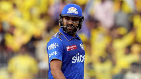 MI vs RR A fan came to near Rohit Sharma during IPL match video viral MI vs RR A fan came to near Rohit Sharma during IPL match video viral