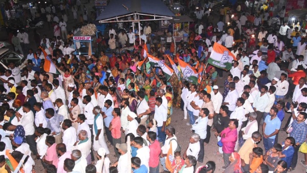 Lok Sabha Poll Santhosh Lad campaigned for Congress candidate Vinod Asootie Lok Sabha Poll Santhosh Lad campaigned for Congress candidate Vinod Asootie