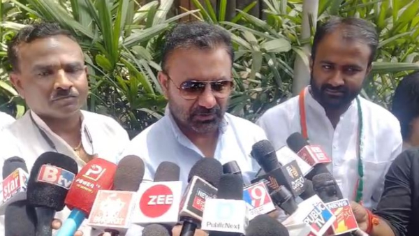 Congress Santosh Lad Reaction About Sri Dingaleshwara Swamiji Contest From Dharwad Congress Santosh Lad Reaction About Sri Dingaleshwara Swamiji Contest From Dharwad