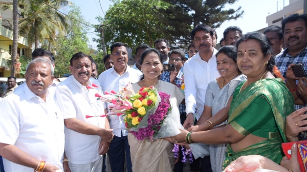 Accident during Shobha Karandlaje s campaign One dead