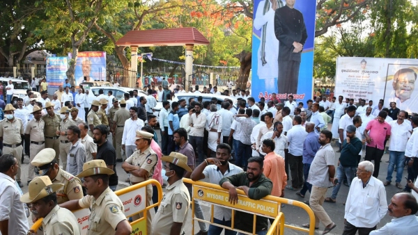 Fans Mourn Passing of Former Union Minister V Srinivas Prasad