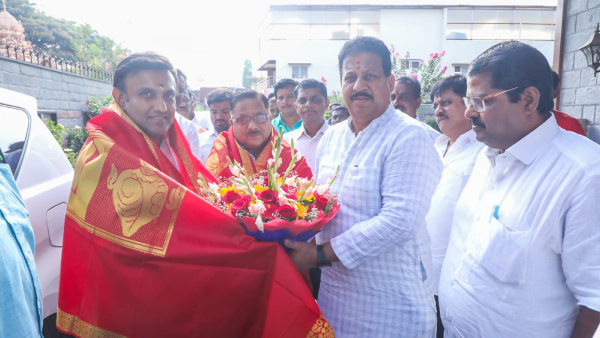 Lok Sabha Election 2024 Dr K Sudhakar Got Support From Yelahanka MLA SR Vishwanath