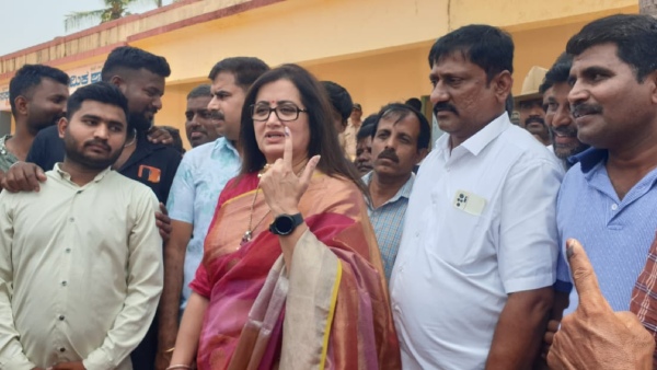 JDS Didn t Invite Me for Lok Sabha Election Campaign Says Sumalatha