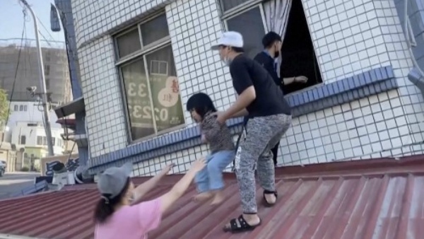 Taiwan Struck by 7 5-Magnitude Earthquake Strongest Quake in 25 Years