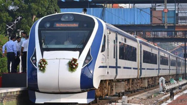 Vande Bharat Express Only 500ml free water for this train passengers What is the reason