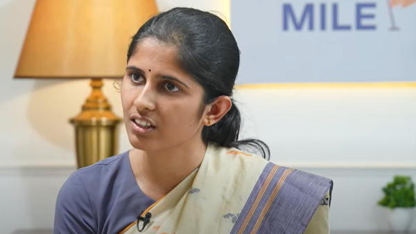 Watch Viral Video UPSC Third Topper Donuru Ananya Reddy Credits Virat Kohli as Her Inspiration